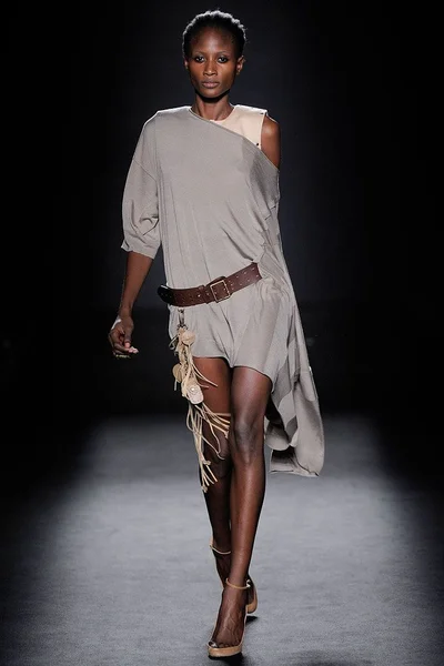 Look 30